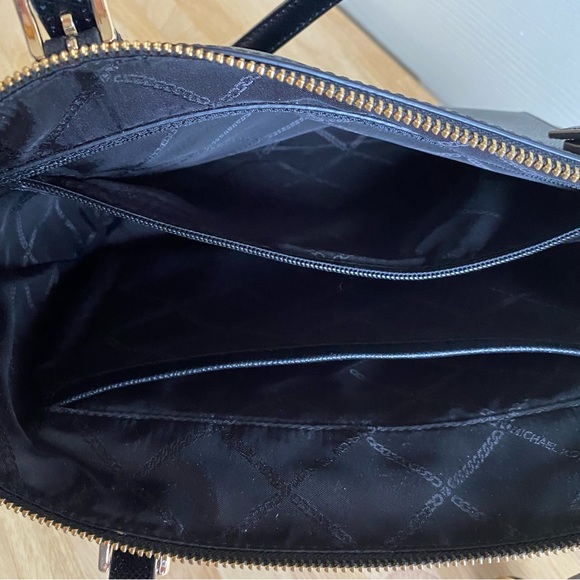 NWOT Michael Kors Large Saffiano Leather Jet Set Charlotte Tote Bag - Picture 6 of 14